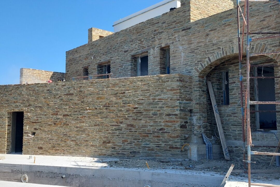 ΣΥΓΚΡΟΤΗΜΑ ΚΑΤΟΙΚΙΩΝ ΣΤΟ ΑΠΡΟΒΑΤΟΥ / Υπό Κατασκευή