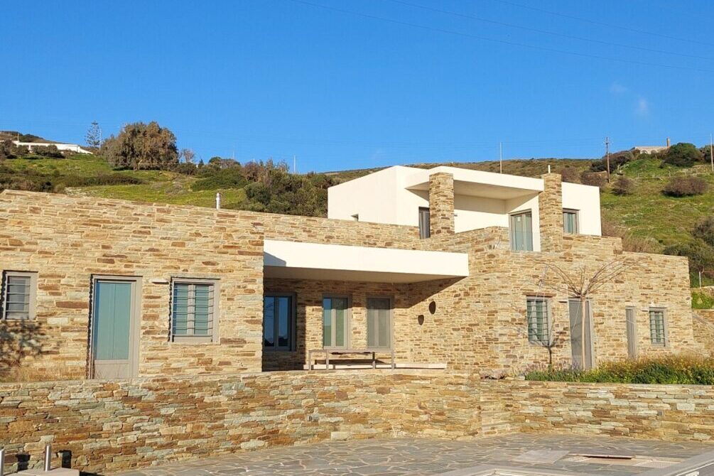 ΜΟΝΟΚΑΤΟΙΚΙΑ ΣΤΗΝ ΜΥΡΜΗΓΚΙΑ